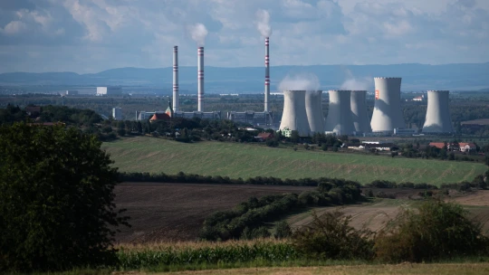 Katody a anody místo kotlů. Uhelné elektrárny se mění na obří baterky