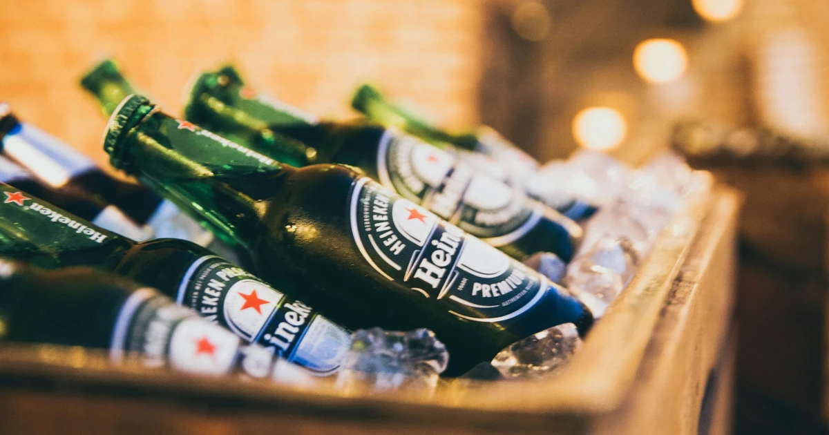 Pokles poptávky po alkoholu. Heineken do dvou let propustí až šest tisíc lidí