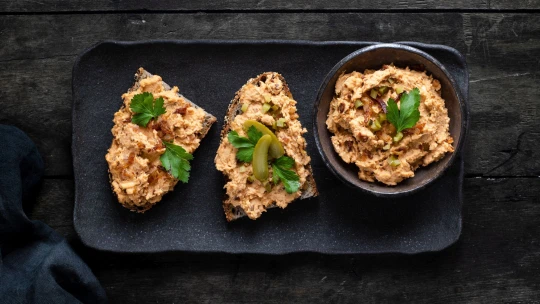 Veganská škvarkovka škvarky neviděla ani z vlaku. Ale překvapí i&nbsp;masožravce