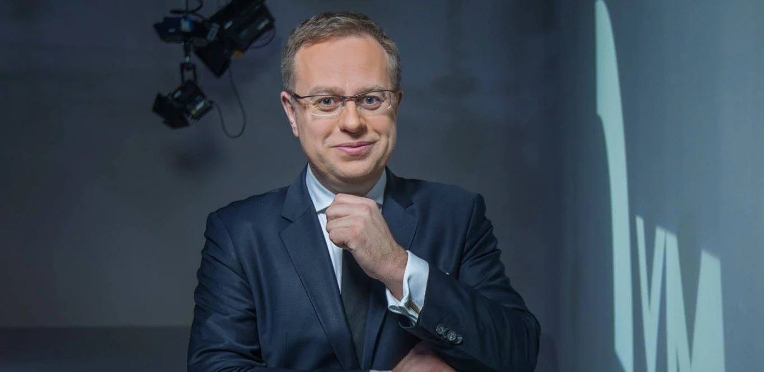 Nedělní diskusi Václava Moravce nahradí Martin Řezníček