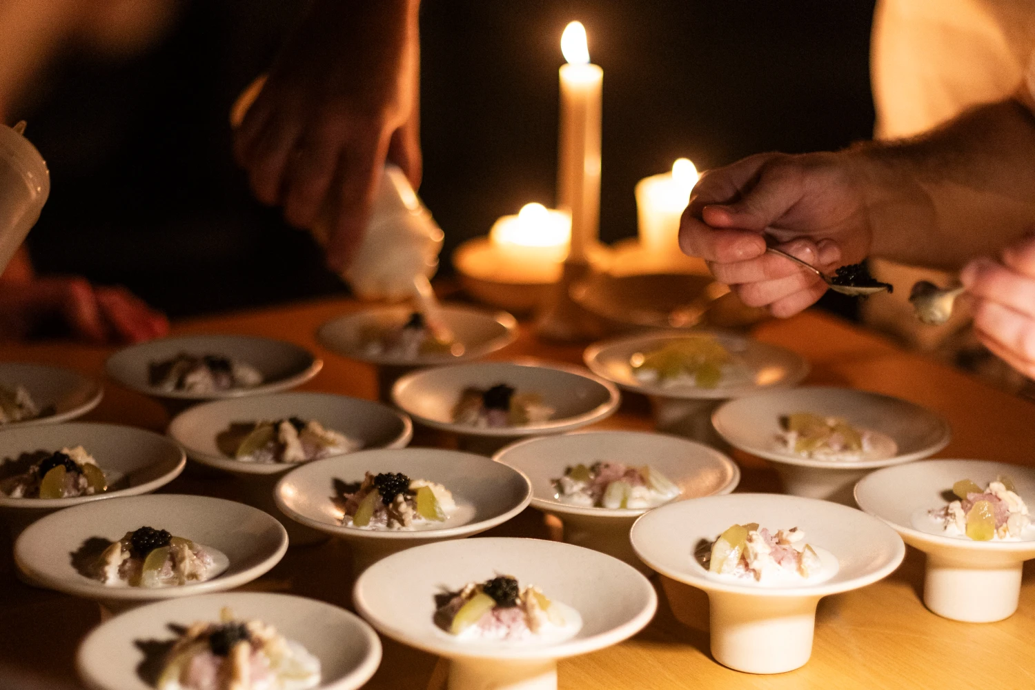 Gastro zážitek na pomezí snu. ZE MĚ Projekt přivádí degustační večer do brownfieldu