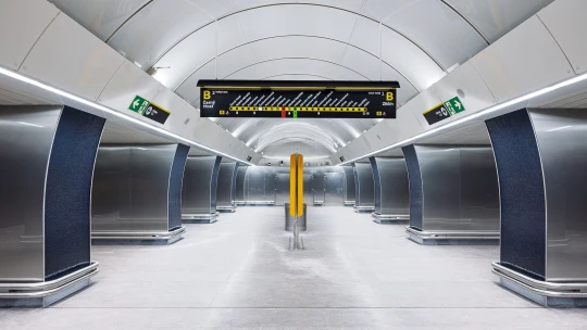 Z metra zase rovnou do O2 areny. Stanice Českomoravská je po&nbsp;více jak roce v&nbsp;provozu