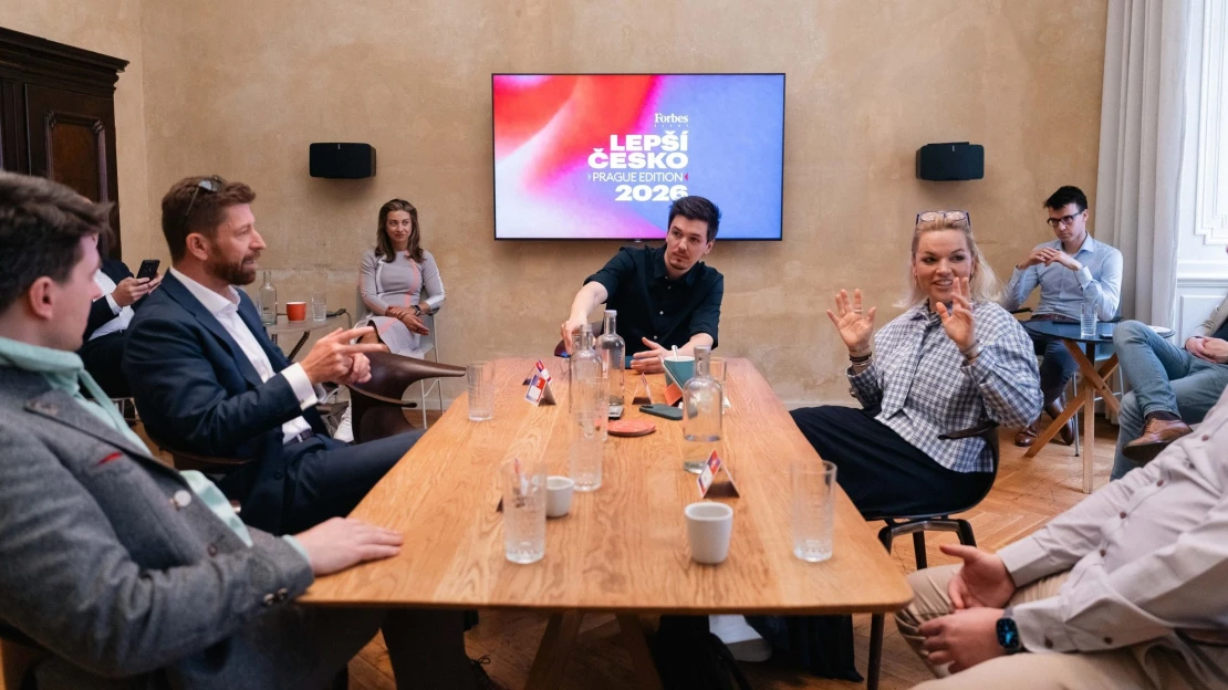 Mentální socík a strach z nového. Zavádění AI brzdí i šéfové, shodli se lidé z&nbsp;byznysu