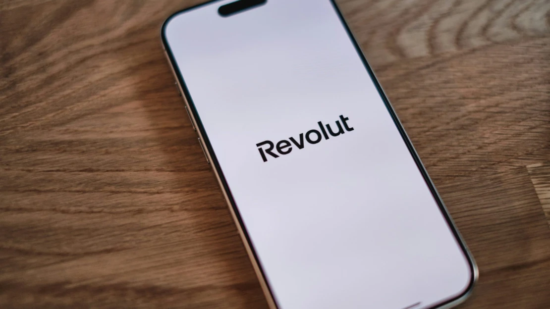 Revolut oslavuje rekordní čísla. Zisk i&nbsp;tržby vzrostly zhruba o&nbsp;polovinu, přibývá klientů