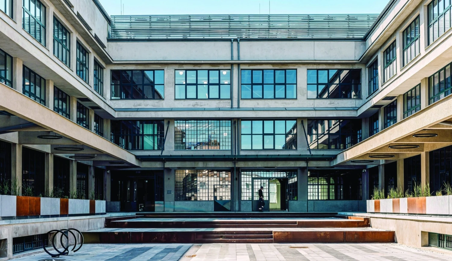 Kanceláří se loni v&nbsp;Praze postavilo nejméně v&nbsp;historii. O moderní prostory je ale zájem