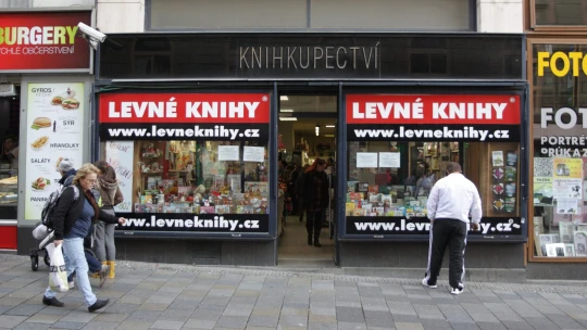 Levné knihy míří do insolvence. Po třiceti letech neustály dluhy 