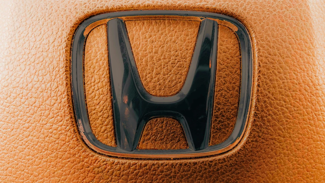 Rostoucí Polsko a&nbsp;škrty automobilky Honda. Čísla, která byste v dubnu měli znát