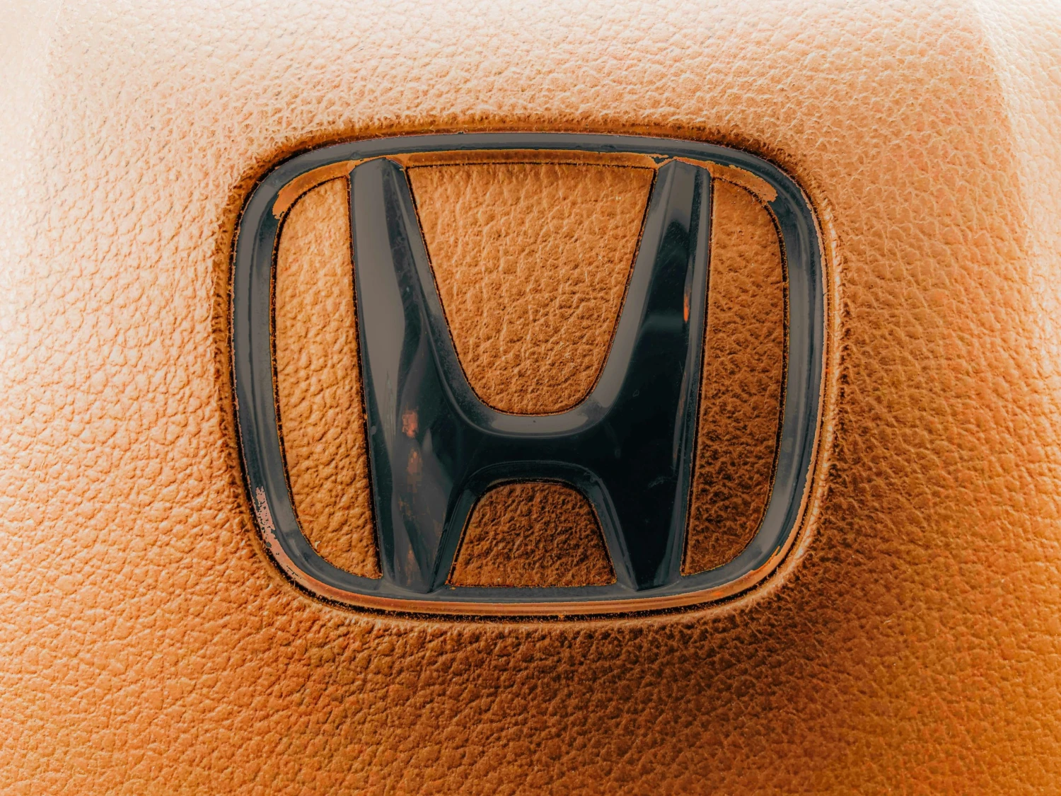 Rostoucí Polsko a&nbsp;škrty automobilky Honda. Čísla, která byste v dubnu měli znát