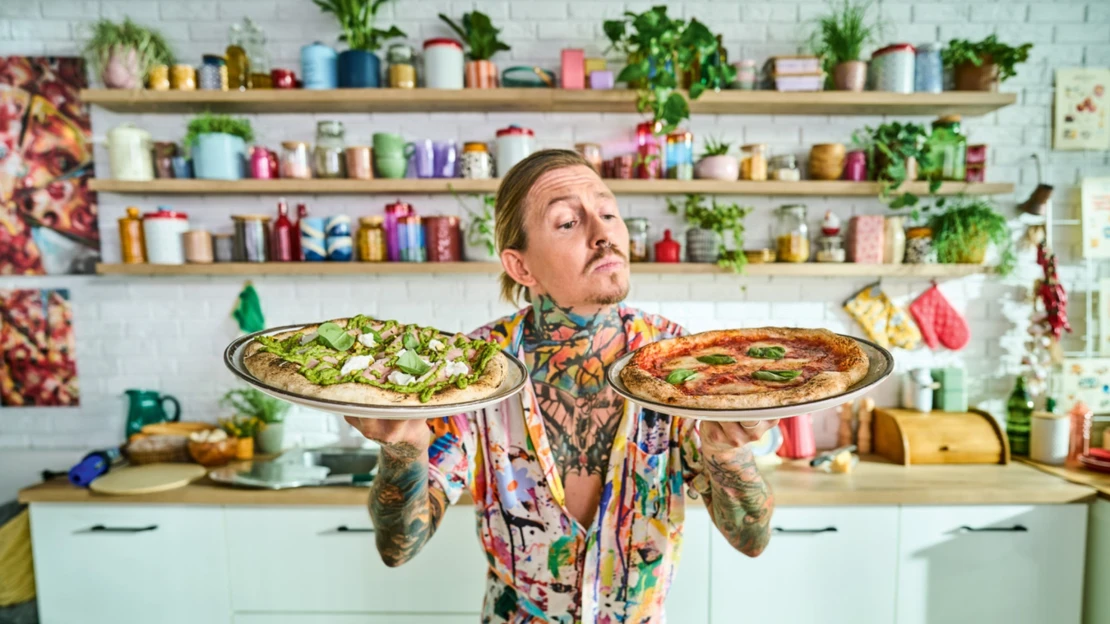 Punk v kuchyni. Forejt v nové kuchařce mění domácí vaření na hravou show