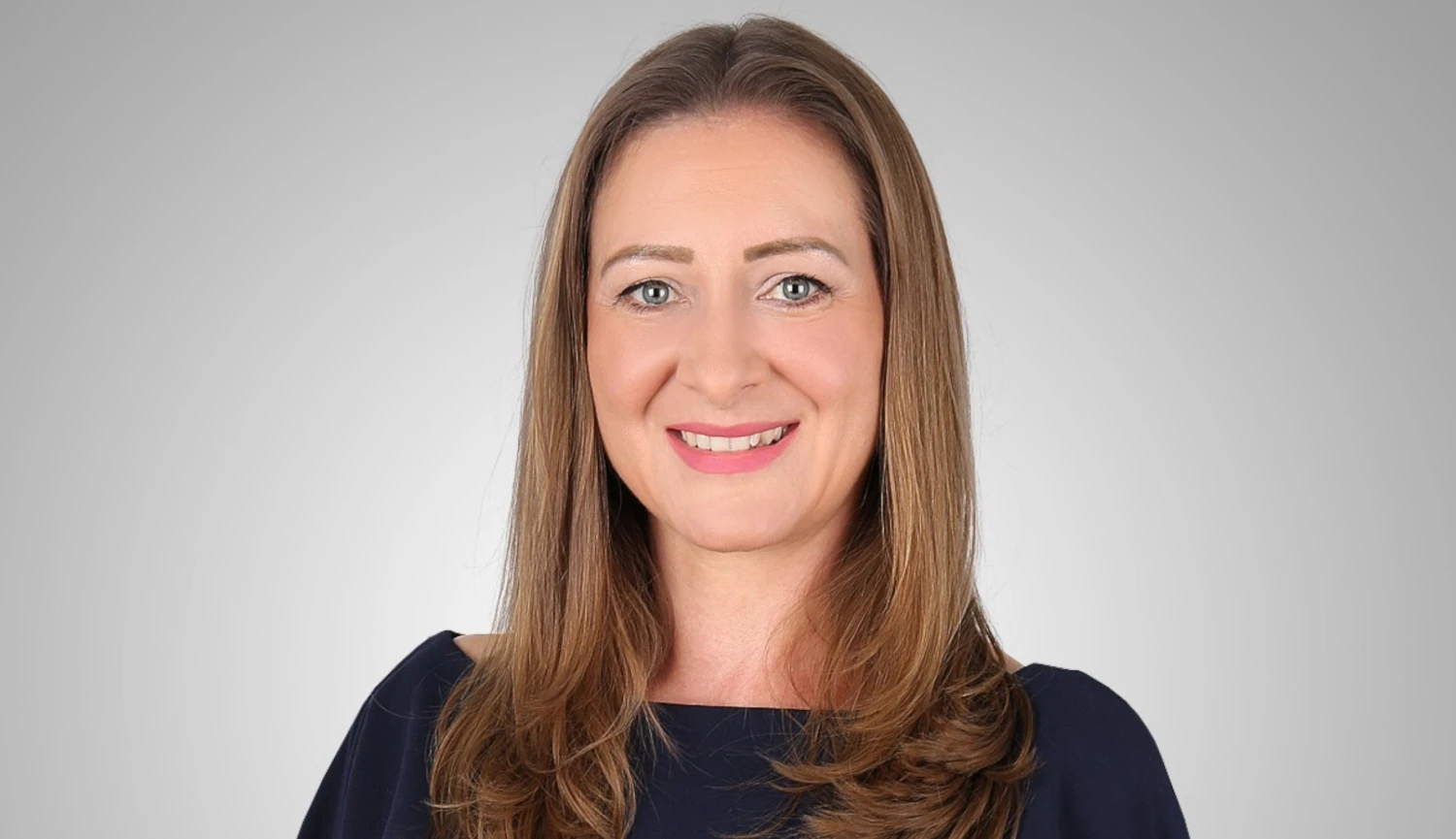 Prozatímní vláda Íránu schválila pozastavení útoků na okolní země