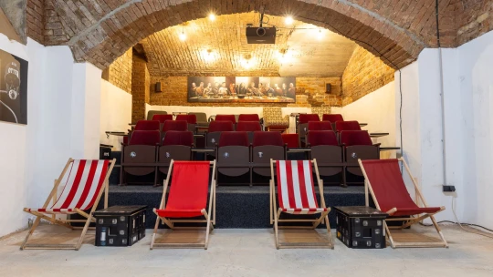 Bizarní filmy táhnou. Žižkovské kino Balt má vyprodáno i měsíc dopředu