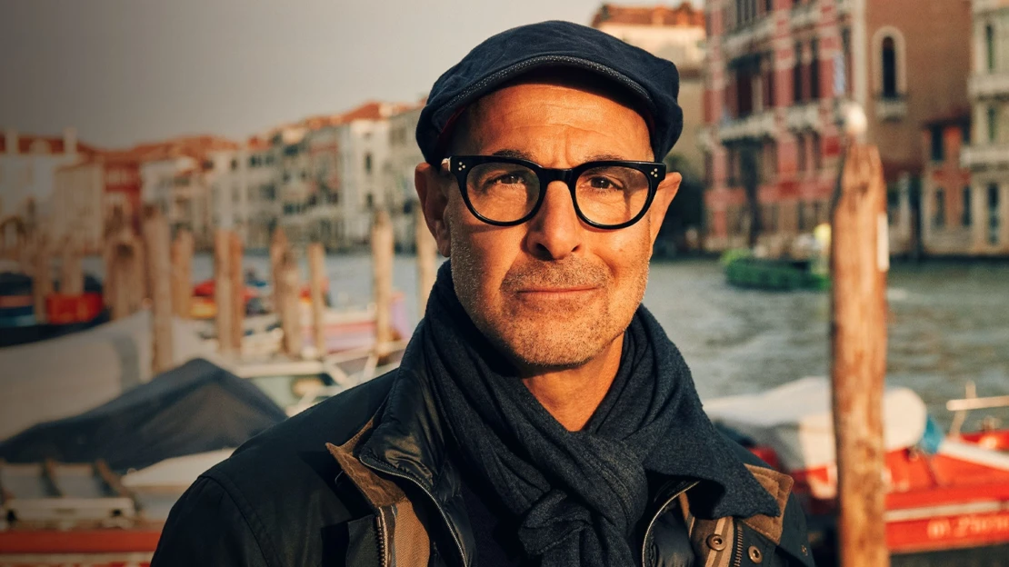 Prada, Konkláve i&nbsp;Všechny chutě Itálie. Stanley Tucci je v&nbsp;pětašedesáti hvězdou