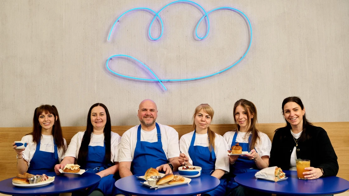 Chleba z černé pšenice a instagramový design. Nová pekárna ukáže i výrobu