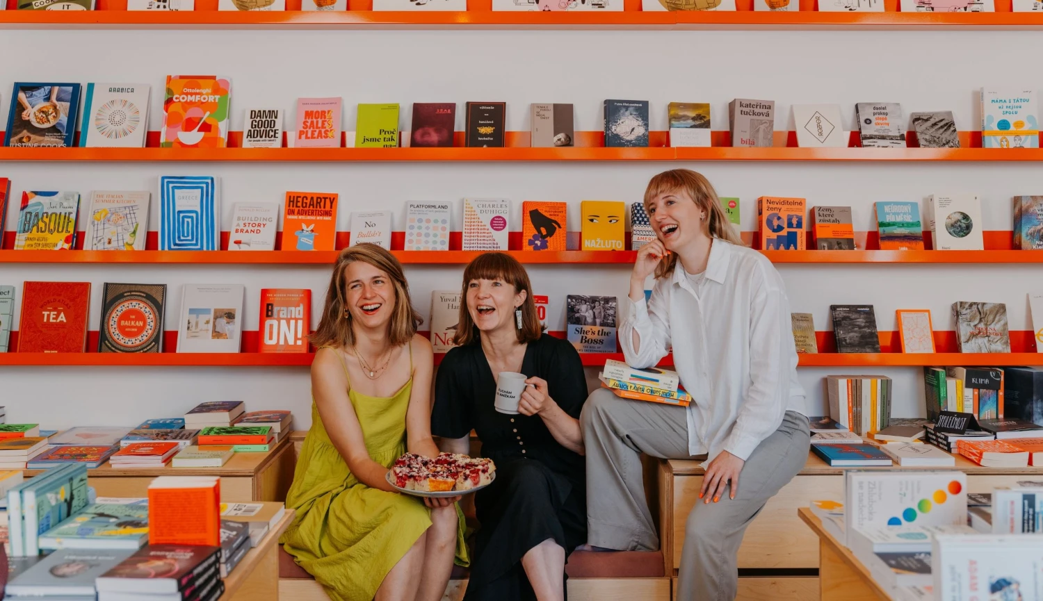 Knihy, gastro a&nbsp;komunita. V&nbsp;Brně boduje kavárna s&nbsp;nezvyklým konceptem