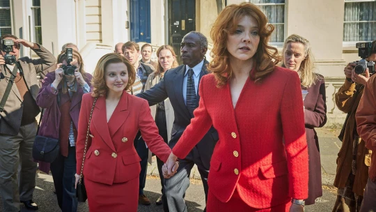 Oblékala Fergie. A&nbsp;vraždila. Série Dáma líčí skutečný krimipříběh z&nbsp;paláce