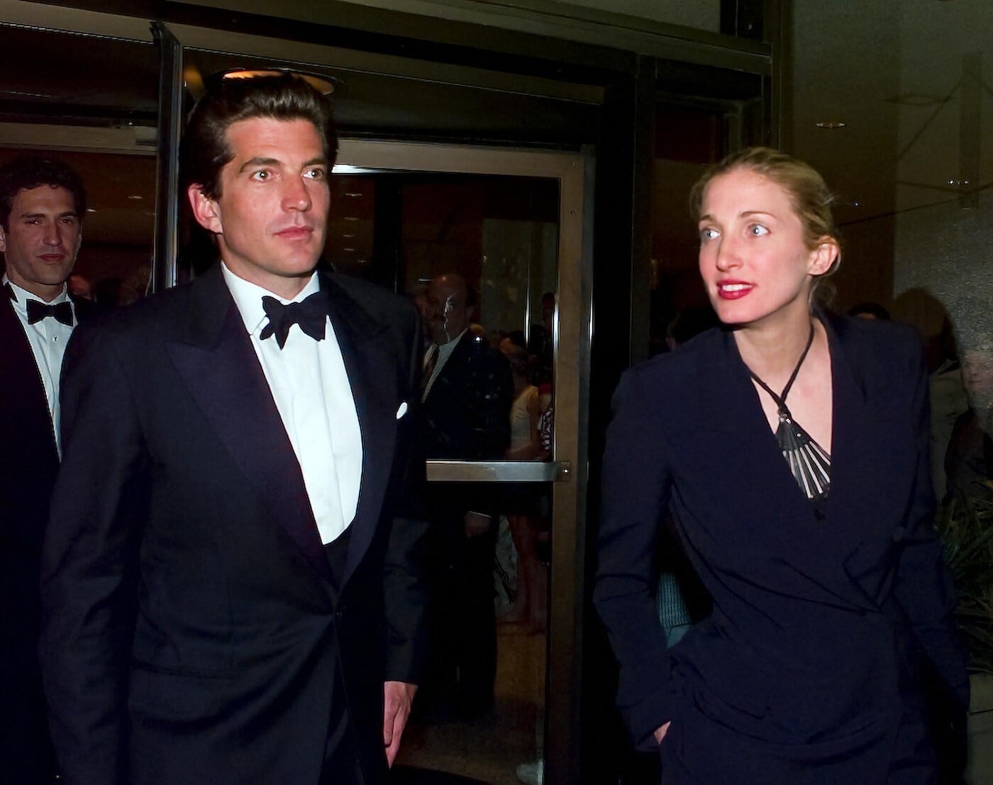 John F. Kennedy, Jr. a manželka Carolyn Bessette Kennedy