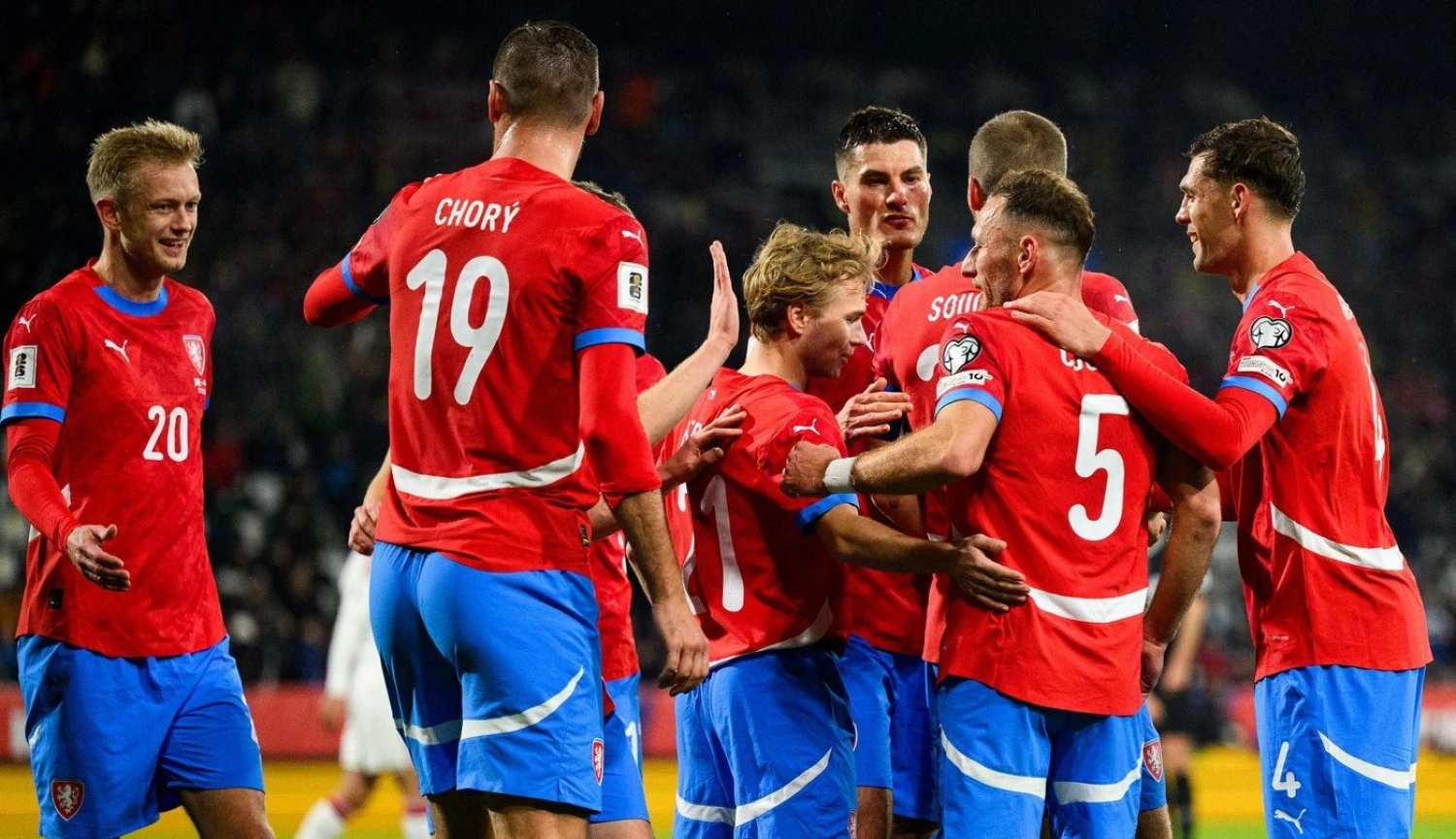 Nejštědřejší fotbalový šampionát všech dob. Dotknou se i&nbsp;Češi amerického snu?