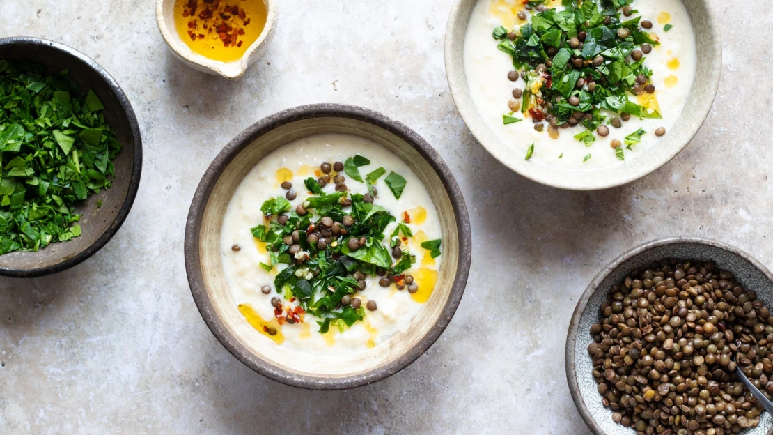 Syrská jogurtová polévka. Neobvyklá, sytá a velice návyková