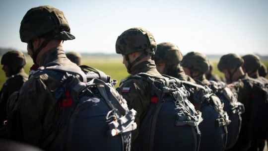 Ranní výběr: Bohaté a&nbsp;vyzbrojené Polsko se stává klíčovou evropskou mocností