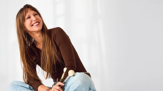 Líčí Hugha Granta i Alanis Morissette. Jak se česká vizážistka dostala mezi špičku oboru?