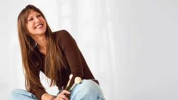 Líčí Hugha Granta i Alanis Morissette. Jak se česká vizážistka dostala mezi špičku oboru?