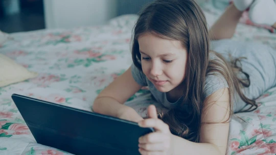 Další v&nbsp;pořadí. Indonésie zakáže sociální sítě dětem mladším šestnácti let