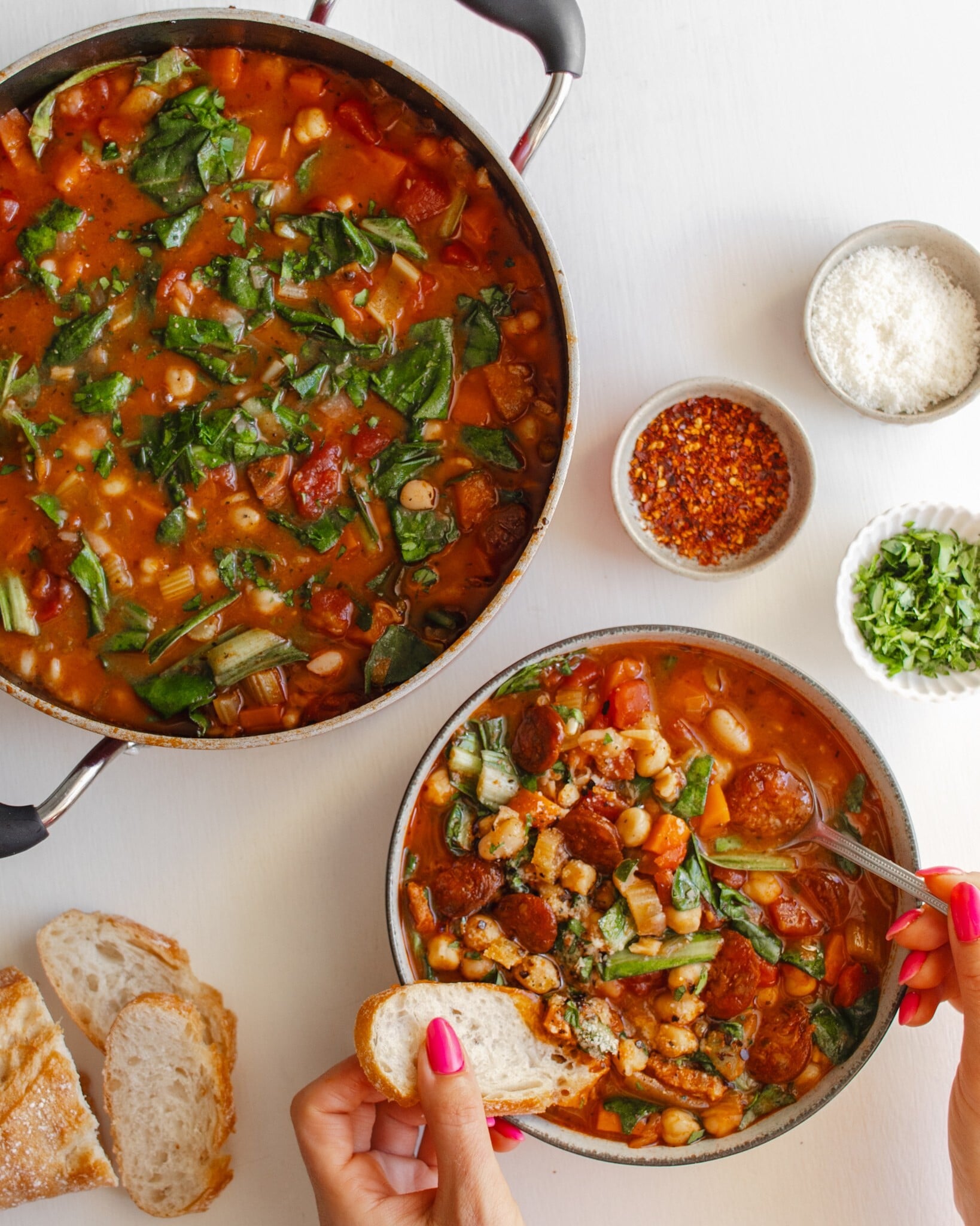 Zázrak z jednoho hrnce. Jak proměnit unavenou zeleninu v nejlepší polévku sezony