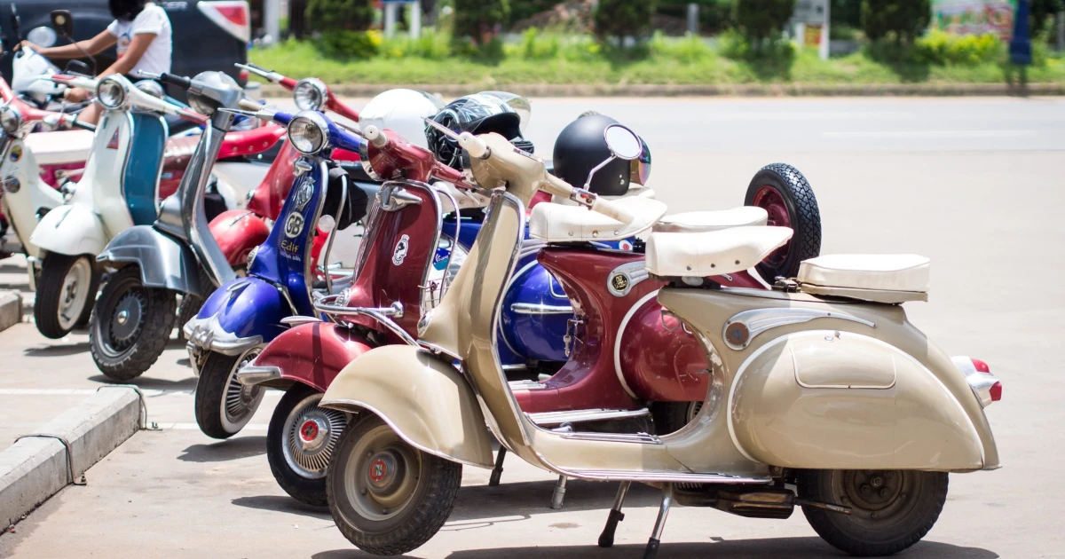 Skútry Vespa se před 80 lety zrodily z trosek Itálie. Dnes má Piaggio další potíže