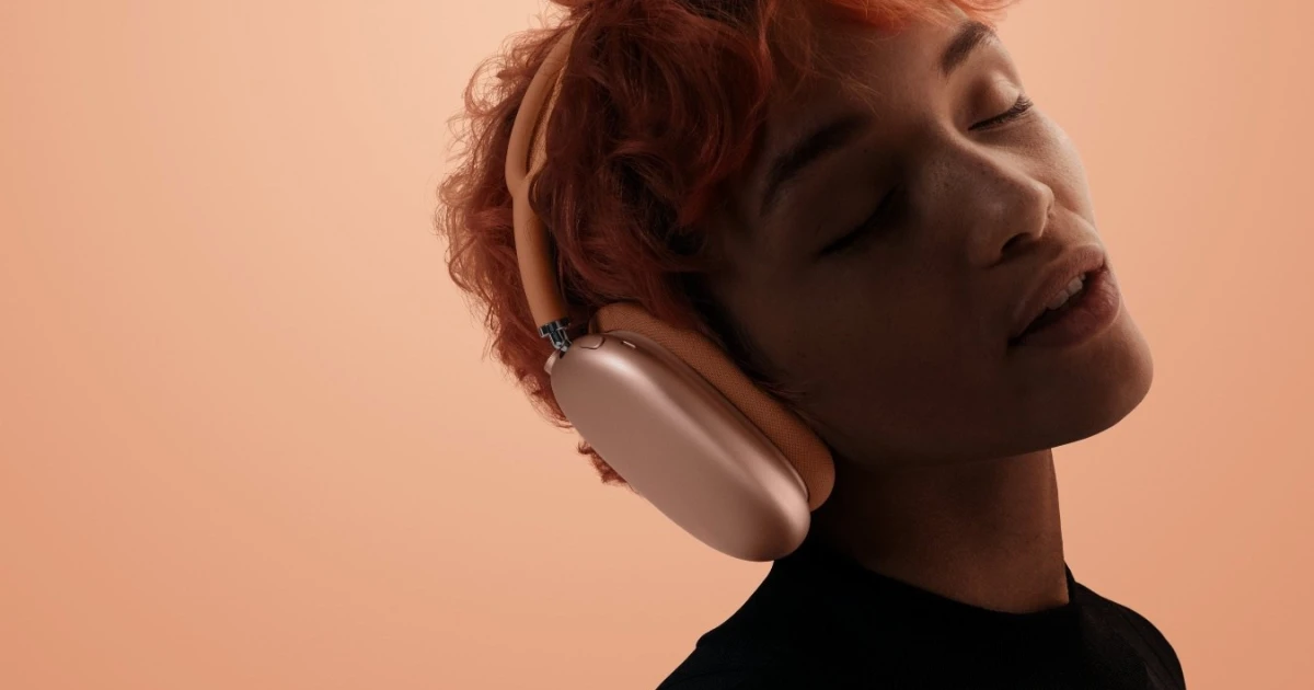 AirPods Max 2: Stejný kabát, nový mozek. Stačí to za cenovku 14 tisíc a pět let čekání?