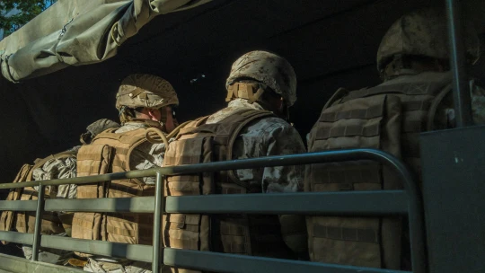 Světové výdaje na obranu rostou, v&nbsp;Česku klesají. Dvouprocentní závazek nesplníme, uvedl Babiš