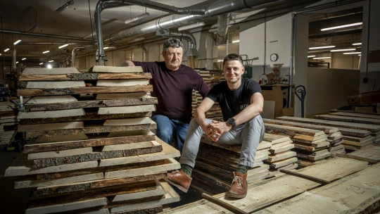 Prvorozený dostane firmu, ostatní byty. Nábytkář Jech nechce tříštit podíly