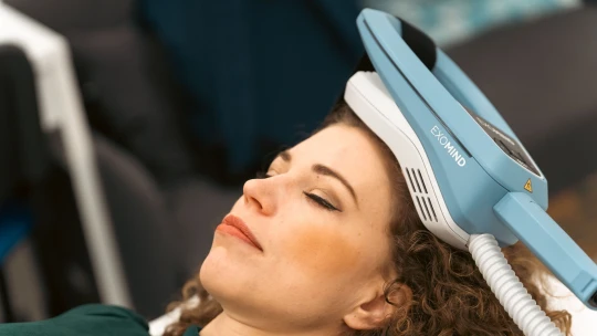 Lepší spánek i&nbsp;odolnost vůči stresu. Otestovali jsme přístroj Exomind