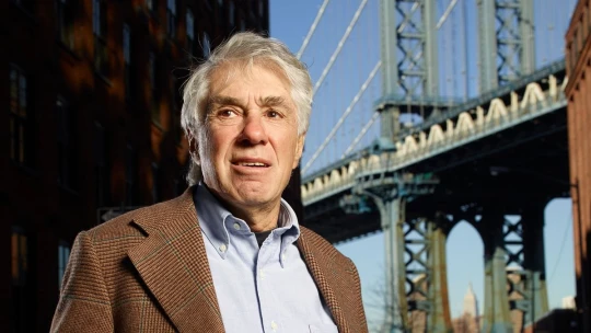 Šest lekcí od miliardáře, který kdysi prodával svou krev, aby měl na jídlo