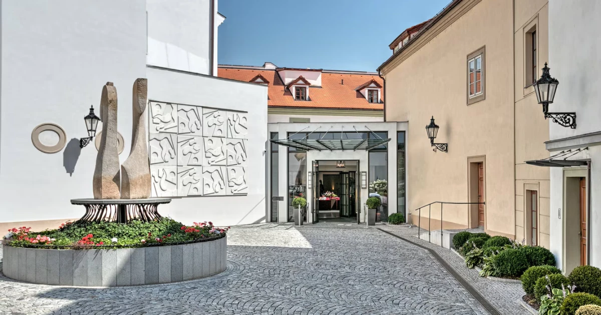 Luxusní hotel Augustine v Praze mění majitele. Od Marriott International ho koupila firma Kempinski Hotels