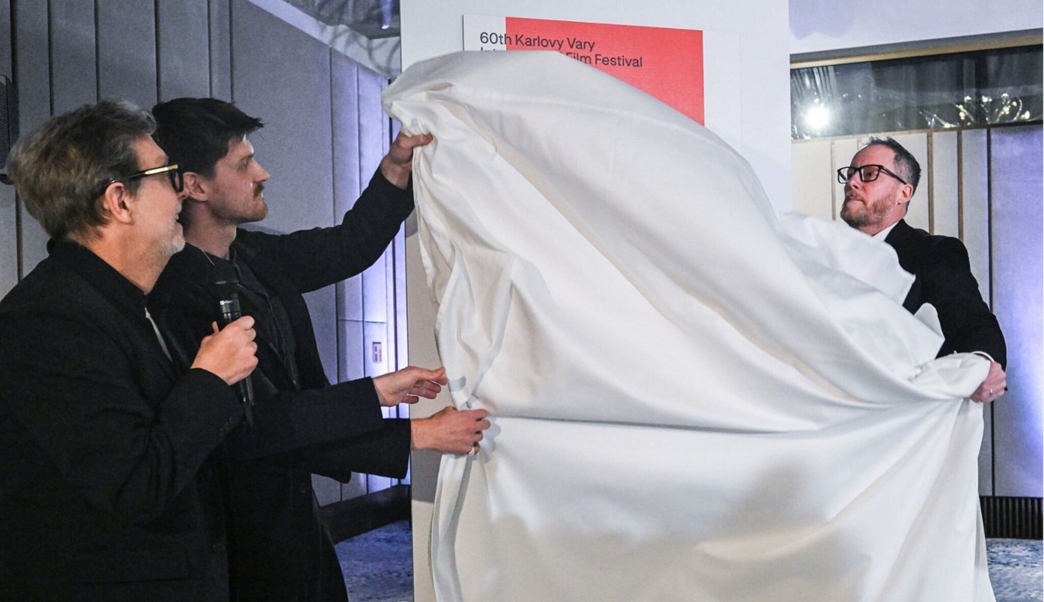 Vizuální identita – 60. Mezinárodní filmový festival Karlovy Vary