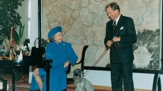 Královna a&nbsp;dramatik. Výstava v&nbsp;Londýně uctí Alžbětu II. i&nbsp;Václava Havla