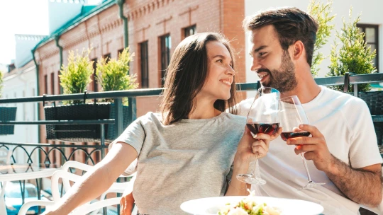 Hlavně zamilovaně. Oslavte první májový den v jedné z těchto restaurací