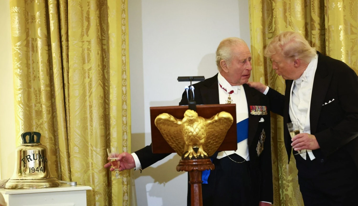 Trump, král a&nbsp;zlatý zvon z&nbsp;ponorky. Karel III. v&nbsp;Bílém domě exceluje v&nbsp;diplomacii