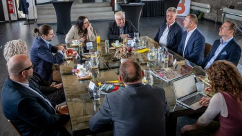 Musil, Světlík, Šmídlová a další u jednoho stolu. Kdy je čas předat klíče od firmy?