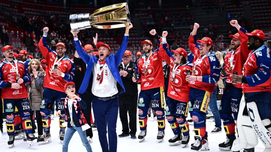 Titul za stamiliony? Pardubická cesta na vrchol ukazuje, kolik stojí hokejový sen