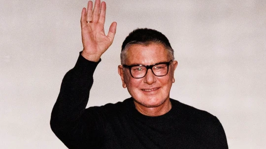 Stefano Gabbana rezignuje na post předsedy Dolce & Gabbana. Firma řeší dluh 450 milionů eur