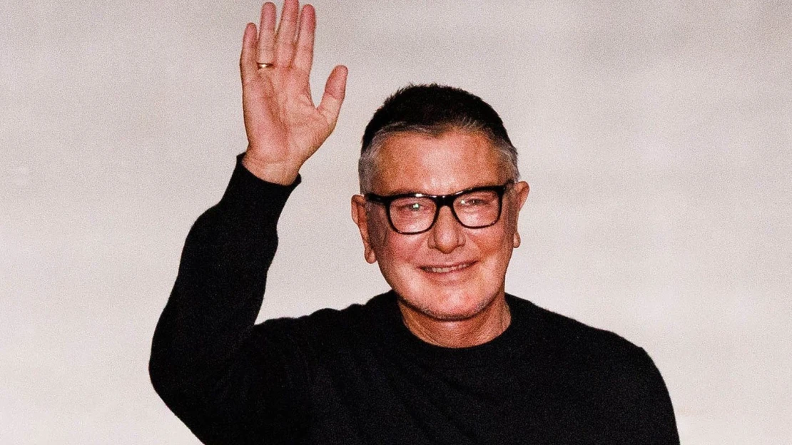 Stefano Gabbana rezignuje na post předsedy Dolce & Gabbana. Firma řeší dluh 450 milionů eur