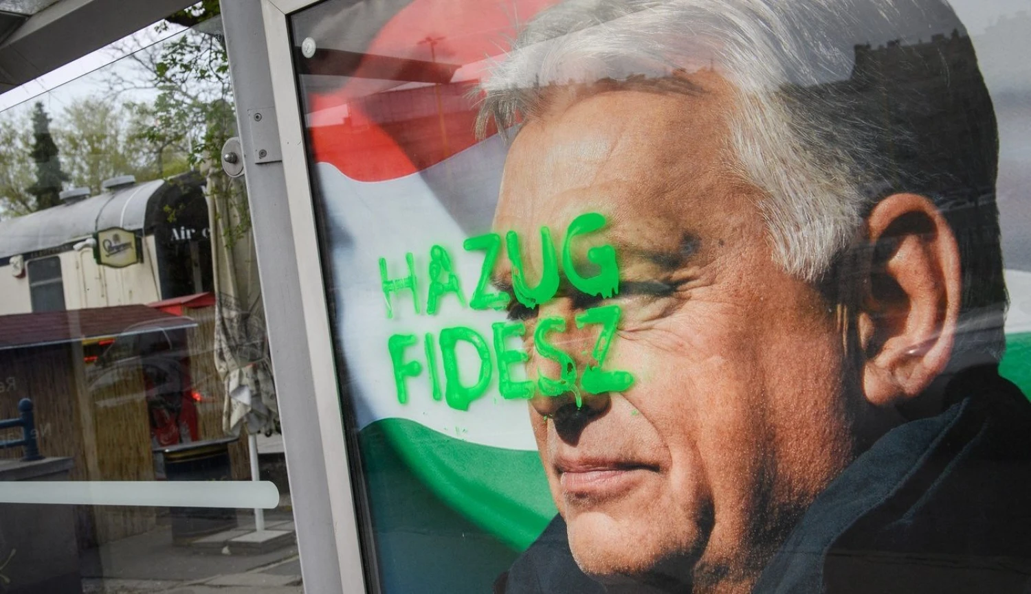 Anatomie Orbánova pádu. Šéfredaktor maďarského Forbesu popisuje, co se stalo