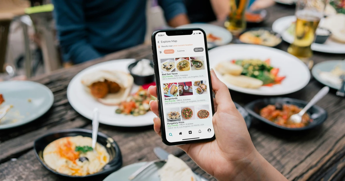 Italové bojují proti falešným recenzím. Jak se jim brání čeští restauratéři?