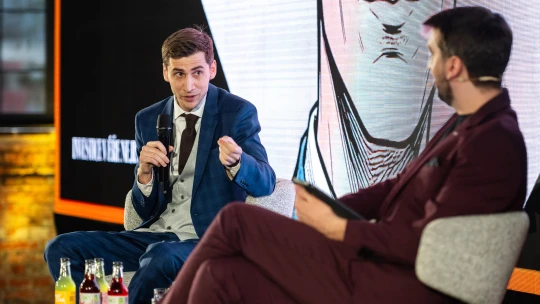 Globalizace skončila, byznys čím dál víc řídí stát a regulace, říká advokát Toman