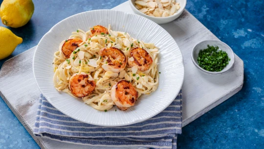 Stačí jen pár minut i surovin. Delikátní špagety s mascarpone a krevetami