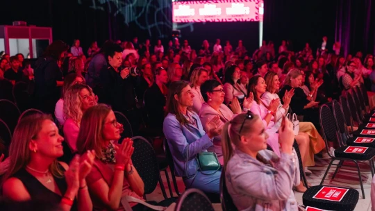 Živě: Lucie Výborná, Tereza Ramba a&nbsp;další. Tohle je Forbes Women’s Summit
