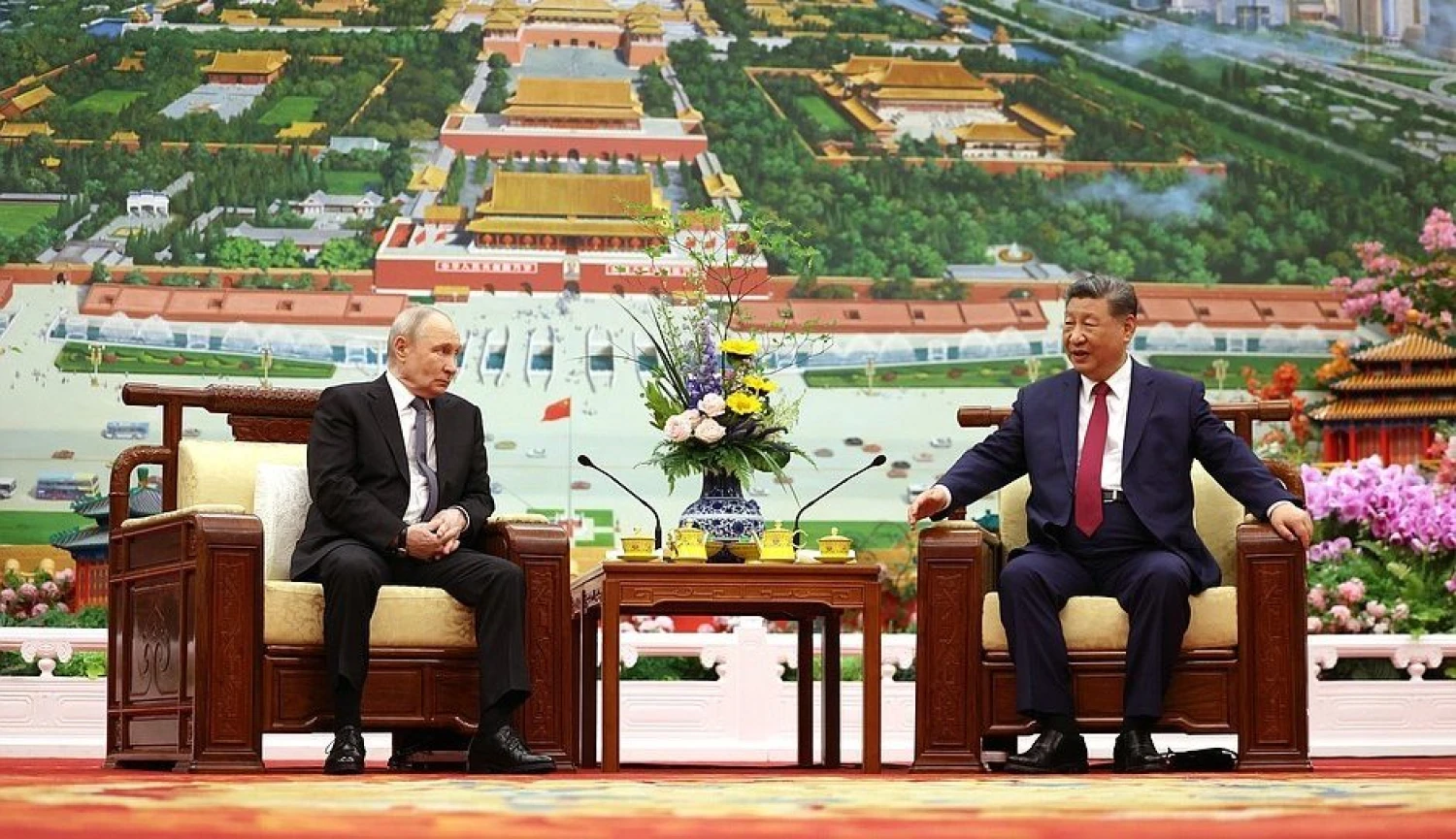 Putin v&nbsp;Pekingu vyzdvihl vztahy s&nbsp;Čínou. Dohoda o&nbsp;novém plynovodu ale stále chybí