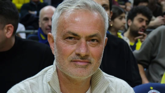 Mourinho se po&nbsp;třinácti letech vrátí do Realu Madrid. Klub za něj zaplatí tři miliony eur
