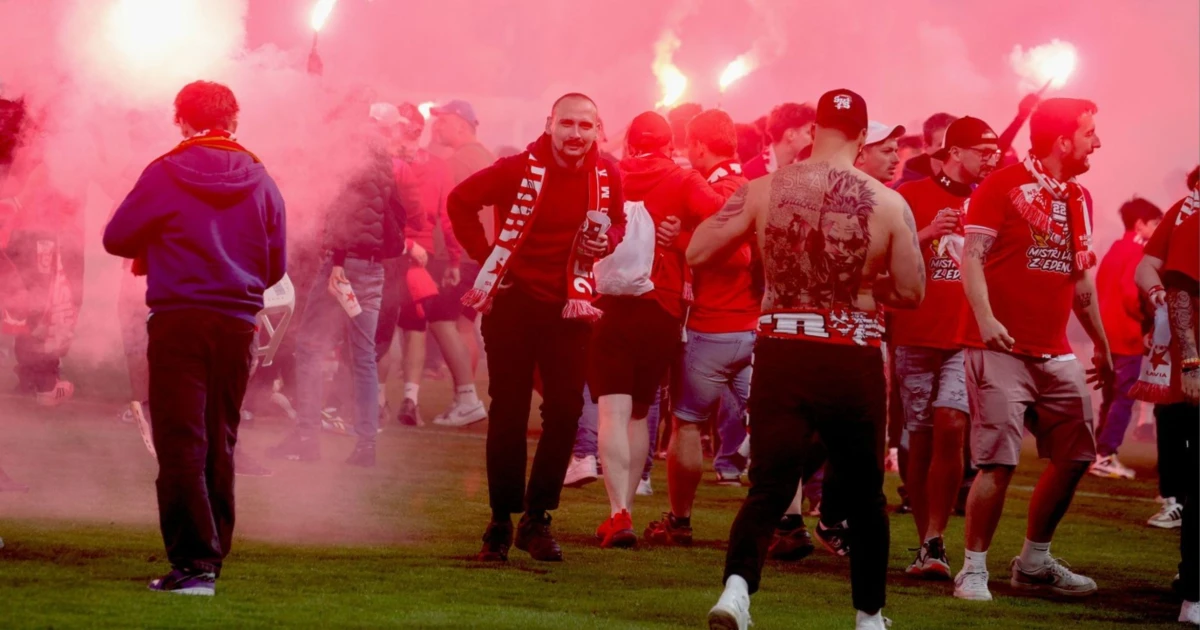 Ranní výběr: Sázkovky se zlobí na Slavii a světu pomalu dochází ropa